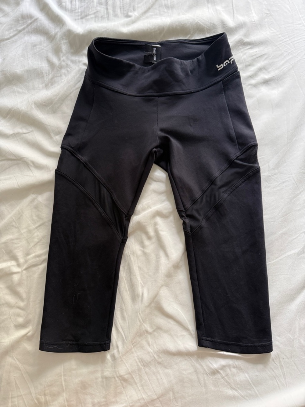 Black Milk Pro Black Small Athletic Capri Leggings